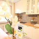 Leoapart Czysta Apartment