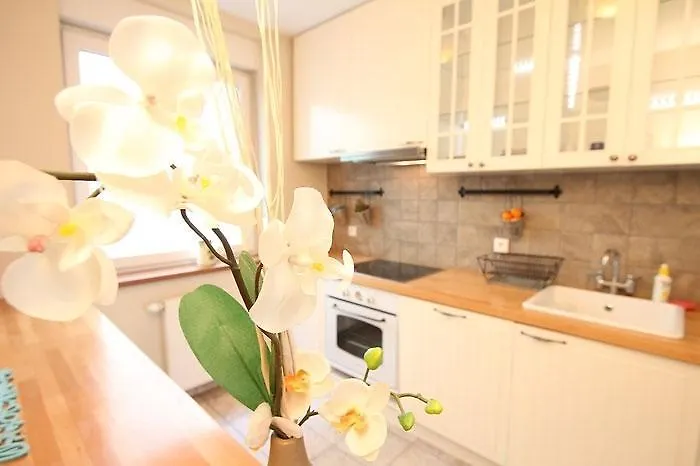 Leoapart Czysta Apartment