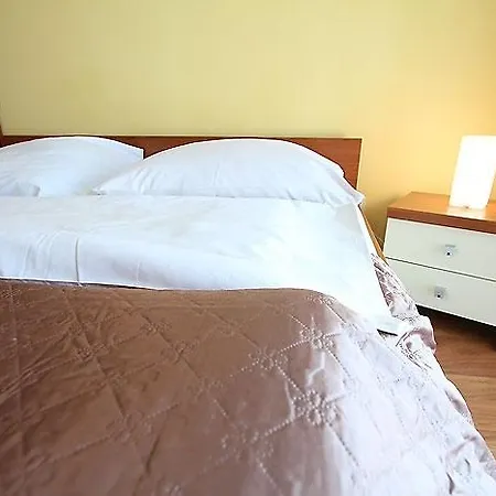 Leoapart Czysta Vratislav